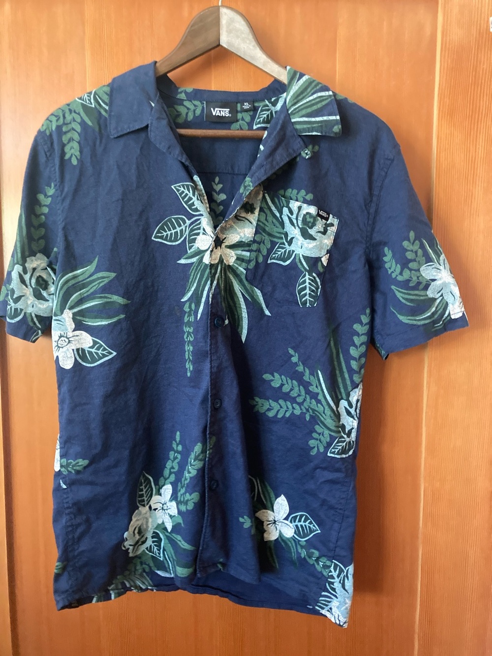 Vans XL Navy Short-Sleeve Floral Camp Shirt